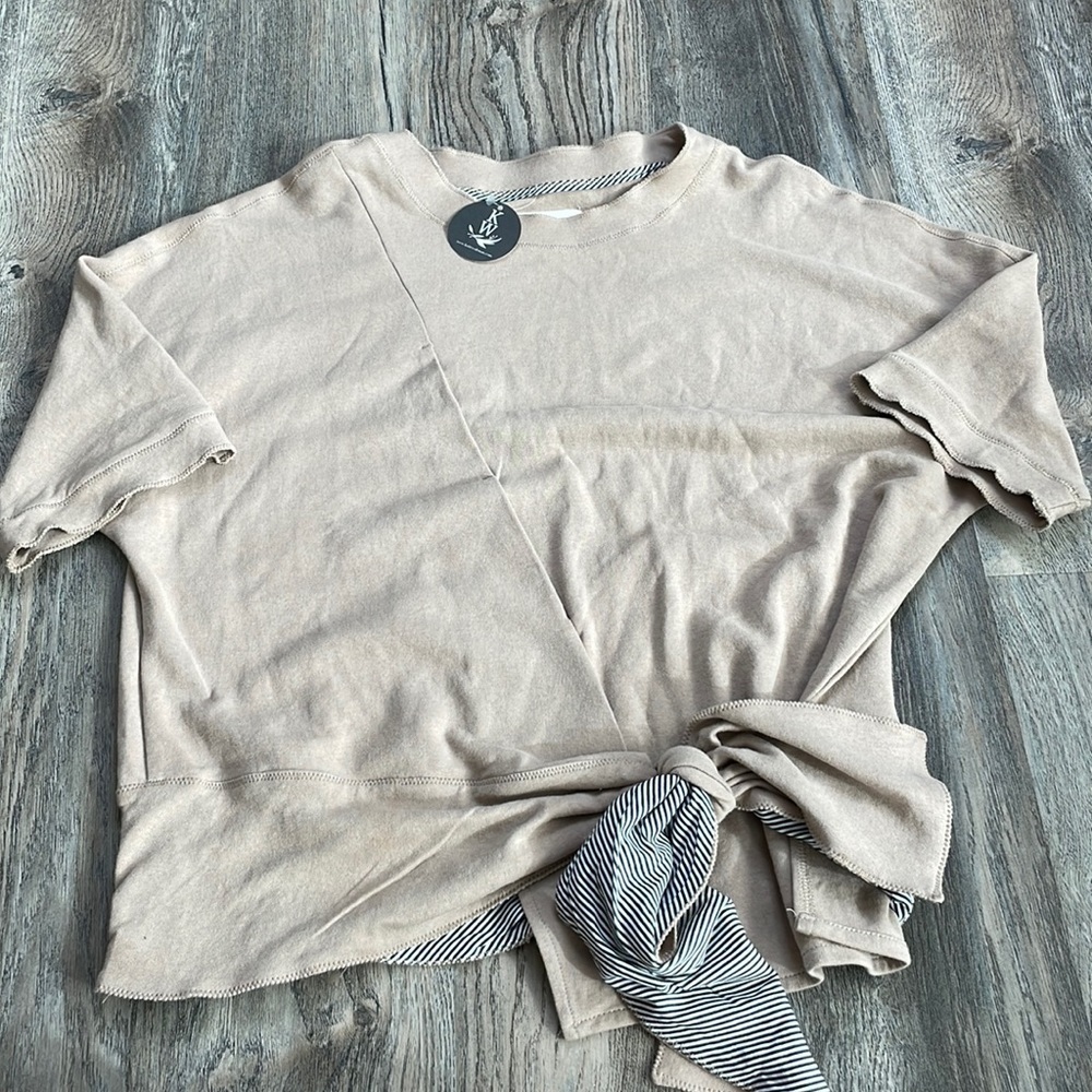 NWT All:Row Women’s Boutique Top with Tie Waist, size small